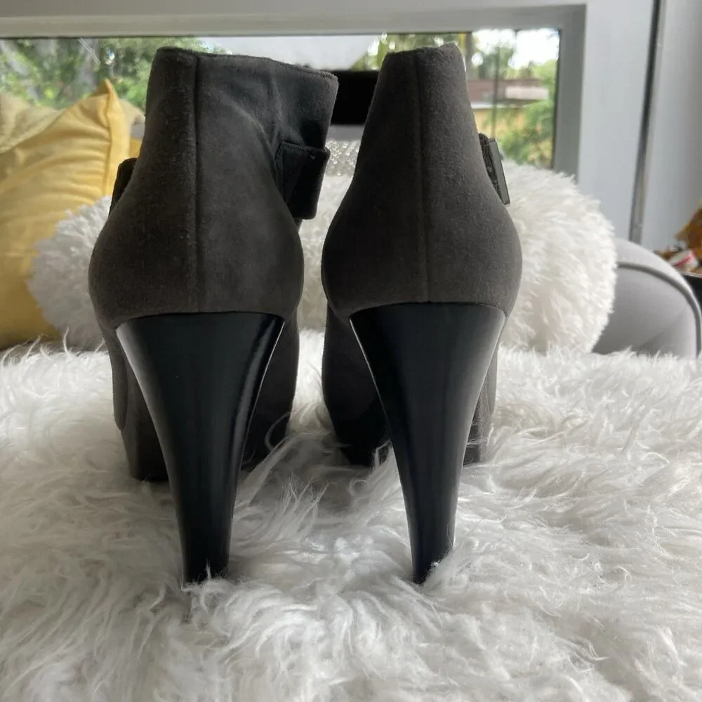 Michael Kors Womens Devenport Bootie Pump Size 9 Gray Suede Open Toe High Heel